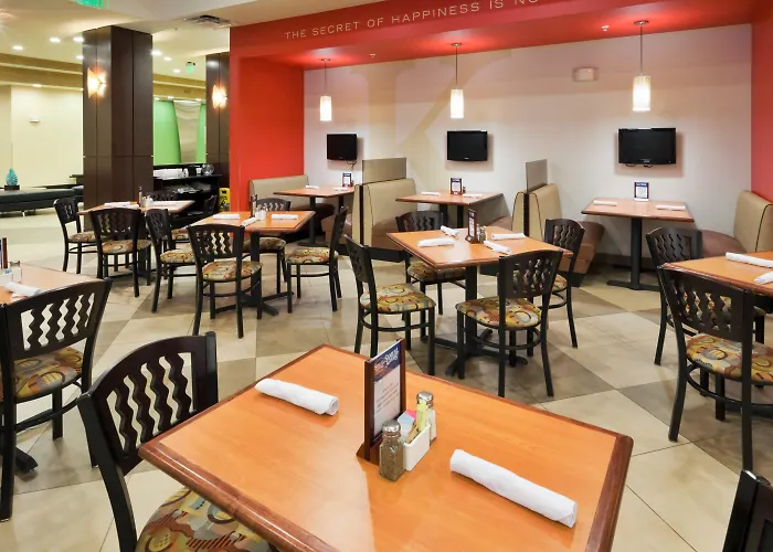 Holiday Inn Hotel & Suites Waco Northwest By Ihg