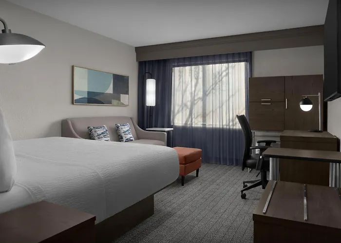 Courtyard By Marriott Waco